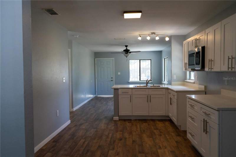 2 bedroom Single Family Residence at 1307 RAILROAD AVENUE, PARTINS SUB OF LT 27, SANFORD — photo 4
