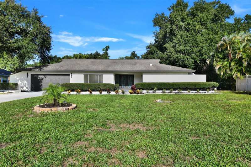 4 bedroom Single Family Residence at 207 Dunbridge Drive, Dunbridge Woods, Palm Harbor — photo 1