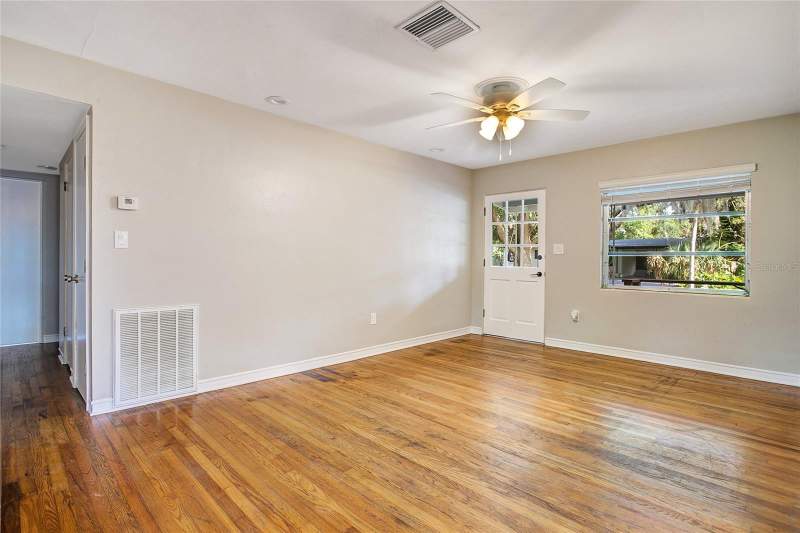 3 bedroom Single Family Residence at 1955 Eland Avenue, Lake Bell Terrace, Winter Park — photo 4