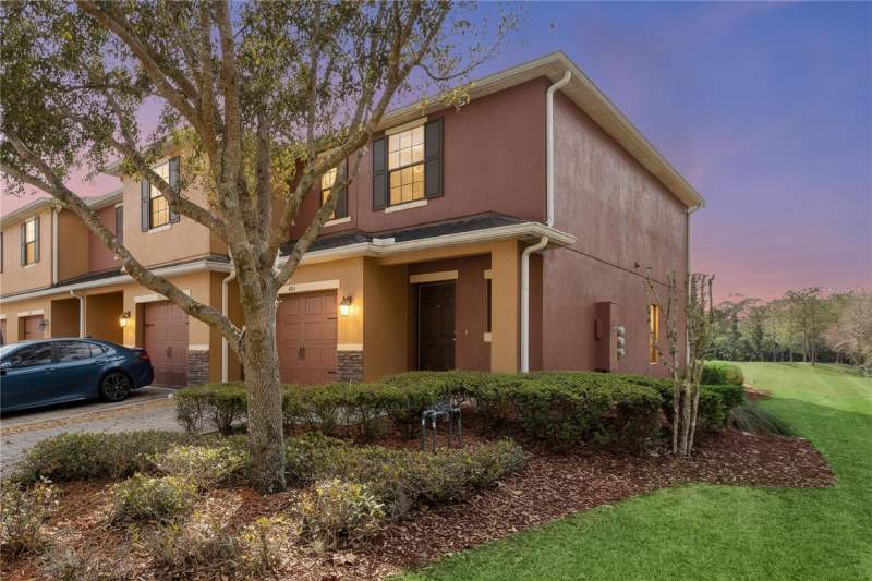 3 bedroom Townhouse at 601 Joyful Blossom Place, Hanover Pointe Rep - Rep, Longwood — photo 2