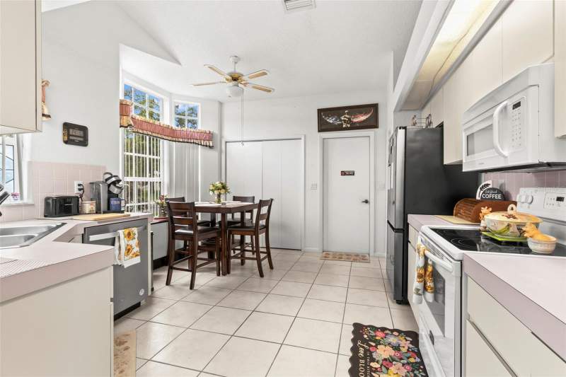 2 bedroom Villa at 9288 New Orleans Drive, Glen Hills Village, Weeki Wachee — photo 5