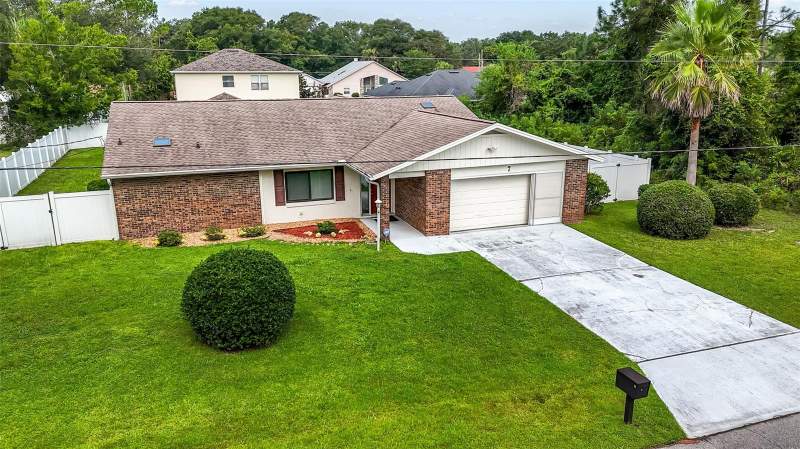 4 bedroom Single Family Residence at 7 Perkins Lane, Southwest Quadrant Ph 01-04, Palm Coast — photo 2