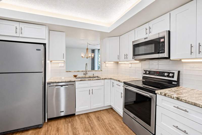 2 bedroom Condominium at 690 Island Way #606, Island Walk Condo, Clearwater — photo 2