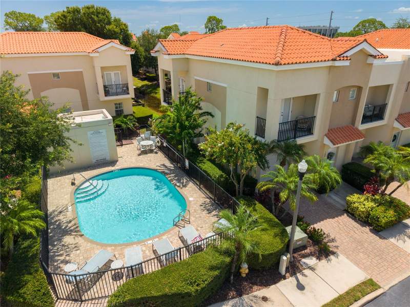 3 bedroom Townhouse at 10015 6th Street, Gandy Twnhms, St Petersburg — photo 3