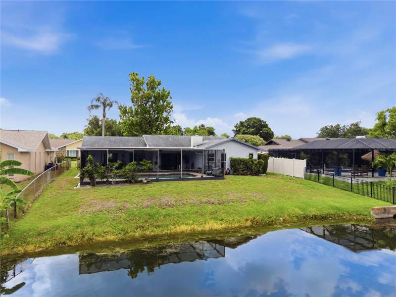 3 bedroom Single Family Residence at 10744 97th Street, Lake Park Unit IV, Largo — photo 3