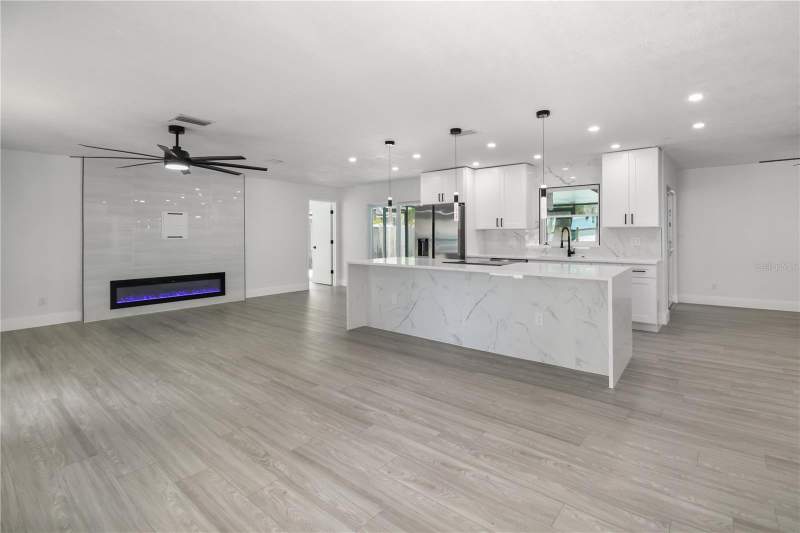 4 bedroom Single Family Residence at 11492 93rd Street, Oak Park Sub-Unit 4, Largo — photo 5
