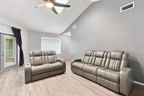 7123 Silvermill Drive, Tampa FL - photo 19 of 71