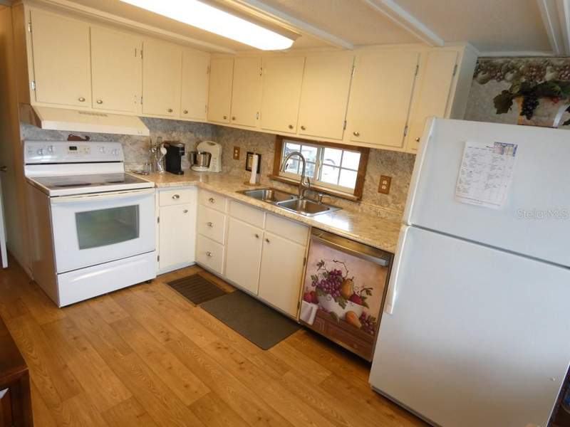 2 bedroom Mobile Home at 12674 Seminole Boulevard #S8, Midway Trailer Court Unrec, Largo — photo 3
