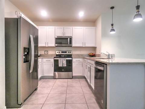 17014 Oval Rum Drive, Wimauma FL - photo 6 of 30