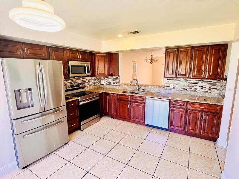 3 bedroom Single Family Residence at 13534 Texas Woods Circle, Meadow Woods Village 09 Ph 02, Orlando — photo 4