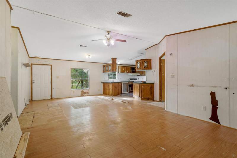3 bedroom Manufactured Home at 11620 E Bay Road, Bullfrog Acres, Gibsonton — photo 4