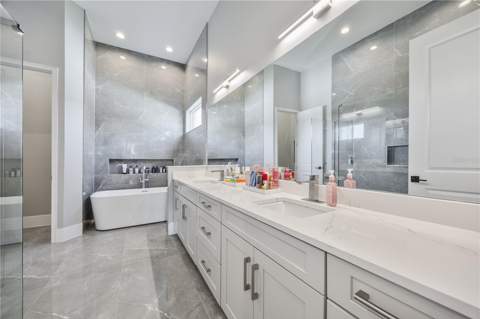 16077 Barkly Ridge Court, Winter Garden FL - photo 16 of 64