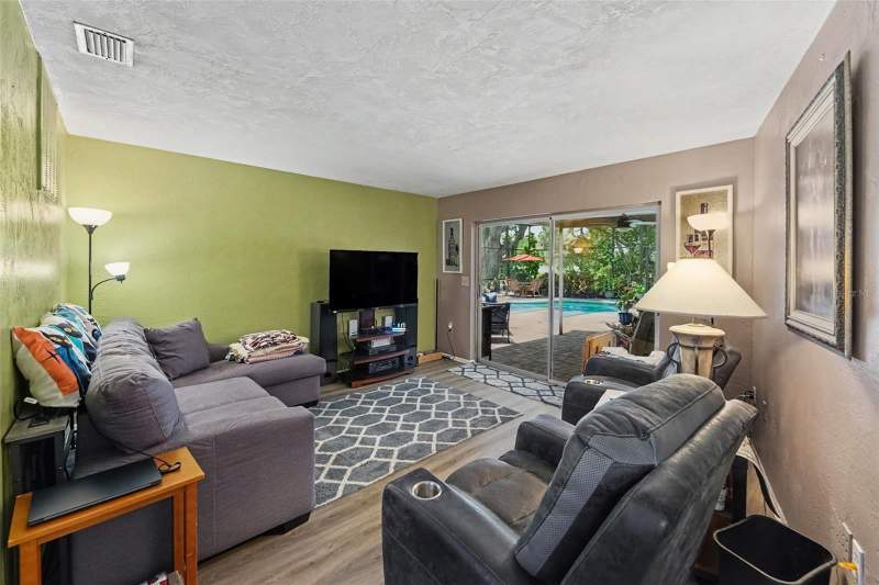 4 bedroom Single Family Residence at 3061 Alt 19, Crystal Beach Heights, Palm Harbor — photo 5