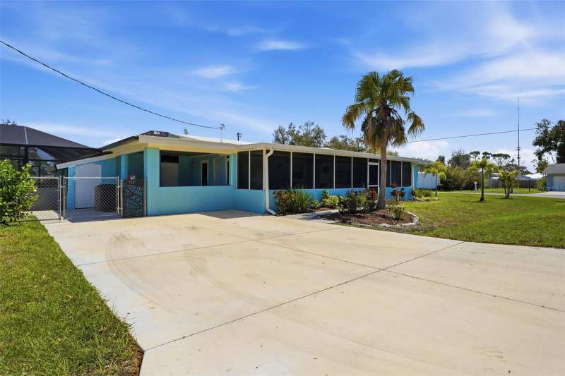 2 bedroom Single Family Residence at 2400 Pine Court, Venetian Gardens 1st Add To, Nokomis — photo 1