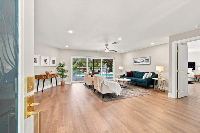 4 bedroom Single Family Residence at 3126 Edgemoor Drive, Briarwick, Palm Harbor — photo 4