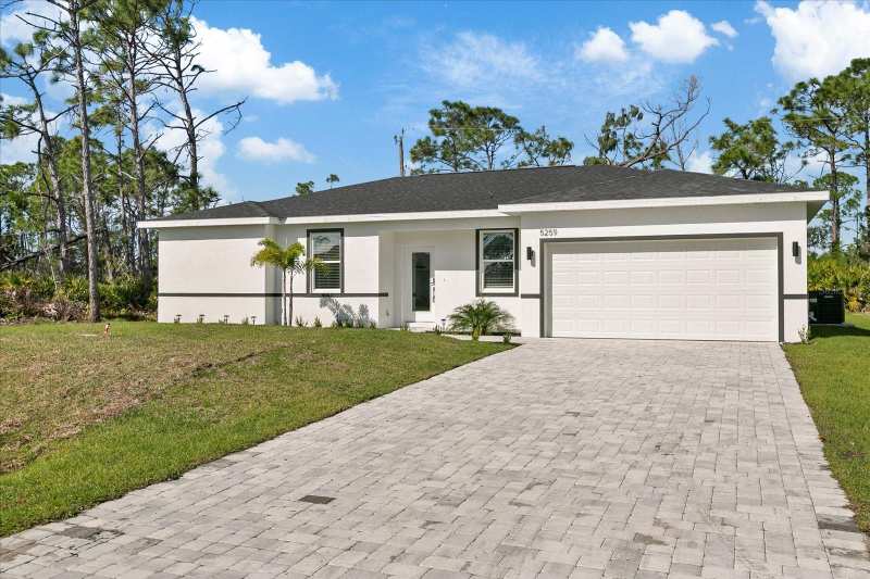 4 bedroom Single Family Residence at 16451 Strauss Avenue, Port Charlotte Sec 030, Port Charlotte — photo 1