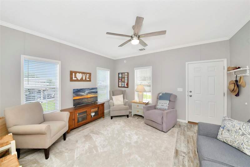 2 bedroom Manufactured Home at 6843 Hikina Drive, Holiday Park, North Port — photo 5