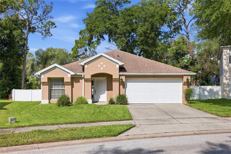 Altamonte LandingHomes for Sale in Altamonte Springs, FL