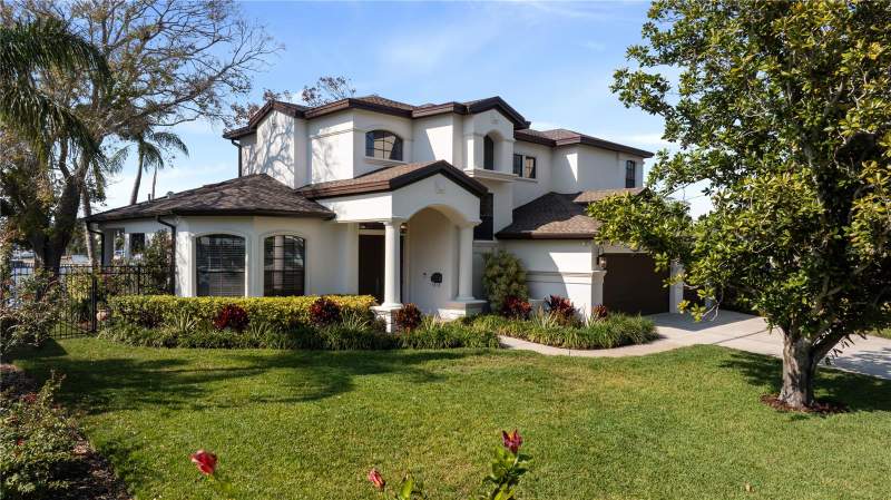 4 bedroom Single Family Residence at 3598 10th Street, North East Park Shores, St Petersburg — photo 2
