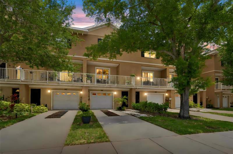 Thomas Townhomes