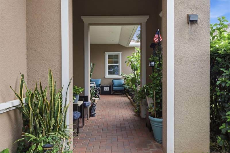 2 bedroom Single Family Residence at 273 Silver Maple Road, Cascades/Groveland Ph 4-1, Groveland — photo 2