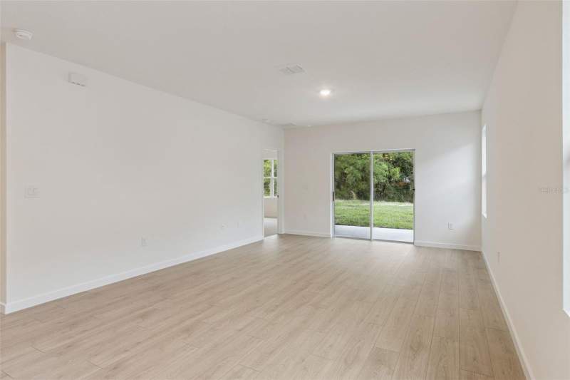 3 bedroom Single Family Residence at 1364 Grand Flora Lane, Concorde Ph 3, Sanford — photo 5