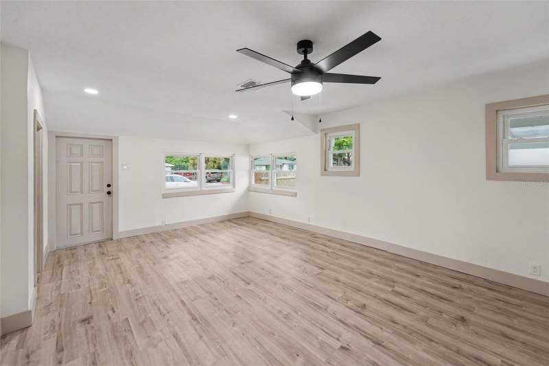 3 bedroom Single Family Residence at 2850 59th Avenue, Biltmore Terrace, St Petersburg — photo 3