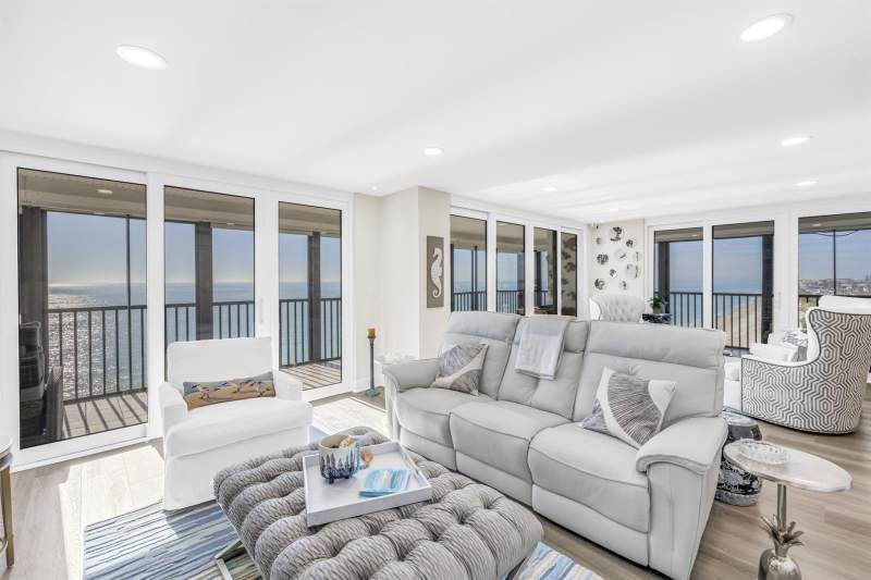 3 bedroom Condominium at 15462 Gulf Boulevard #1006, Surfside Tower Condo, Madeira Beach — photo 2