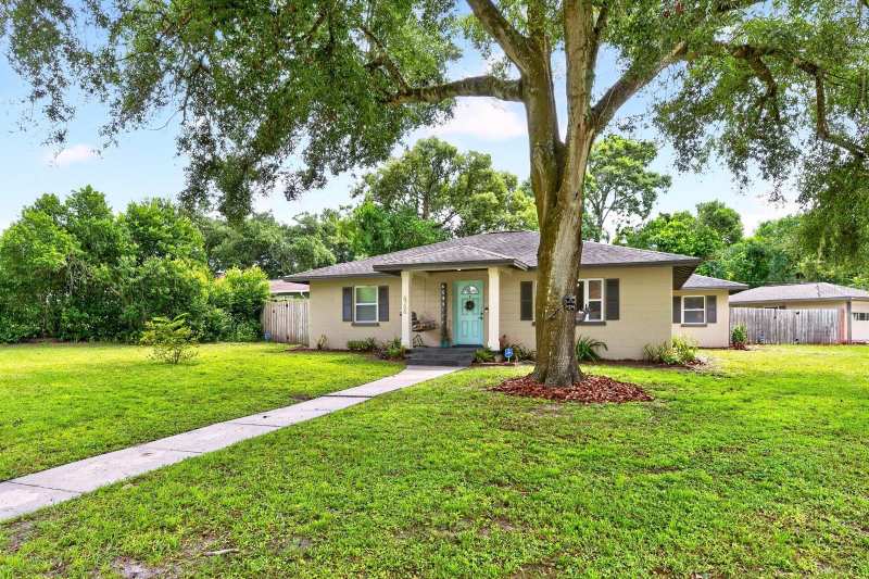4 bedroom Single Family Residence at 6756 Osage Drive, Ola Beach Rep 02, Mount Dora — photo 1