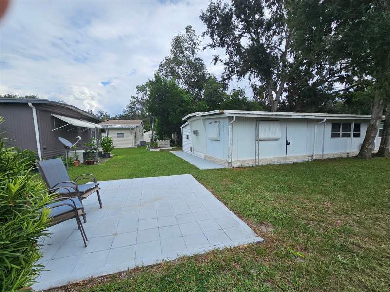 2 bedroom Mobile Home at 37433 Hammond Drive, Zephyrhills Colony, Zephyrhills — photo 4