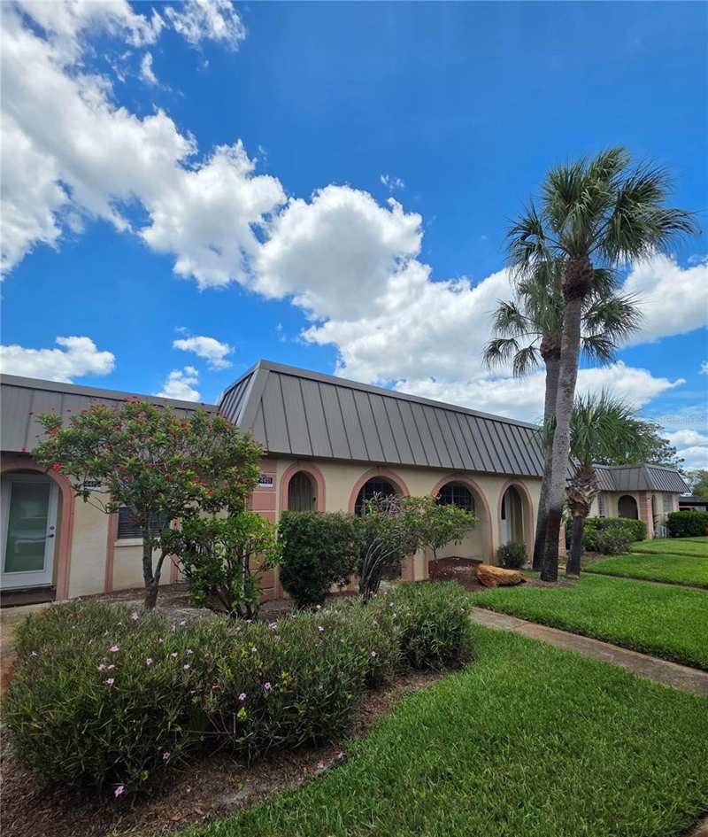 1 bedroom Condominium at 4461 Rustic Drive, Gardens Beacon Square, New Port Richey — photo 1
