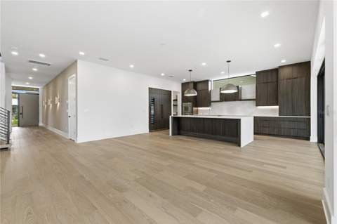 2517 N Riverside Dr, Tampa FL - photo 6 of 67