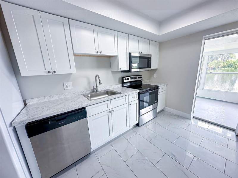 2 bedroom Townhouse at 15 W COUNTRY COVE, COUNTRY COVE VILLAS, KISSIMMEE — photo 5