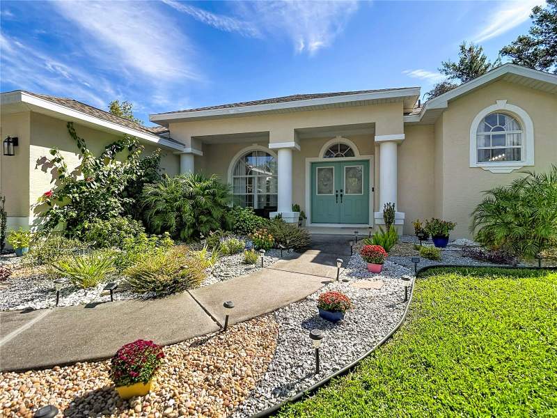 3 bedroom Single Family Residence at 11200 Lomita Wren Road, Royal Highlands, Weeki Wachee — photo 5