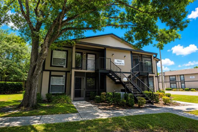 North Oaks CondoCondos for Sale in Tampa, FL
