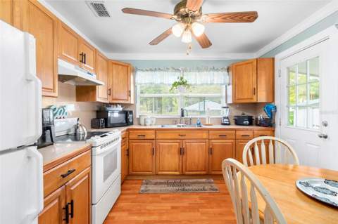 6030 62nd Street, St Petersburg FL - photo 6 of 26