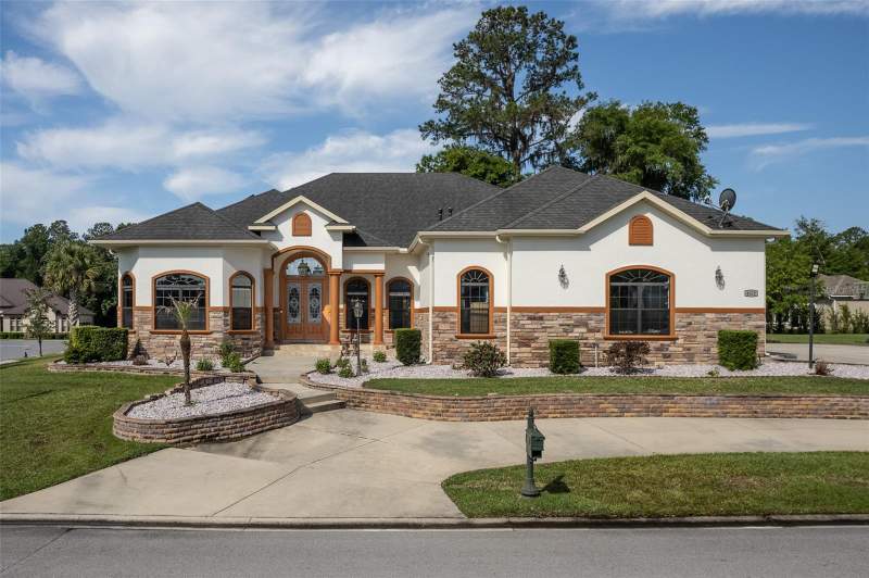 5 bedroom Single Family Residence at 4222 SE 9th Avenue, Bellechase, Ocala — photo 2