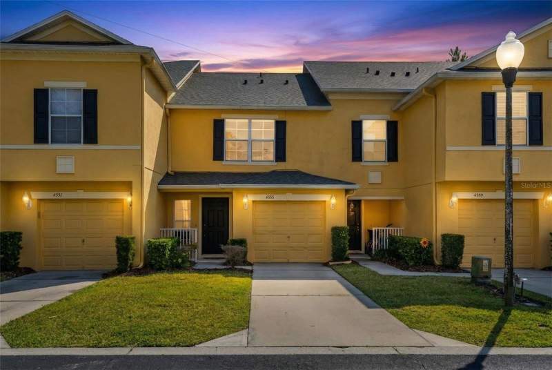 Hawthorne Glen Townhomes