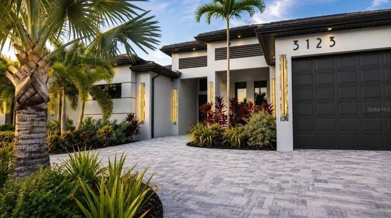 3 bedroom Single Family Residence at 3123 SW 29th Avenue, Cape Coral, Cape Coral — photo 1