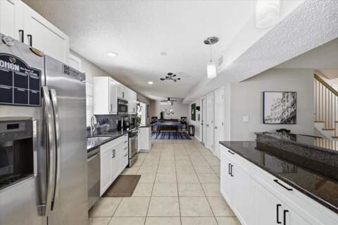 4710 Travertine Drive, Tampa FL - photo 8 of 38