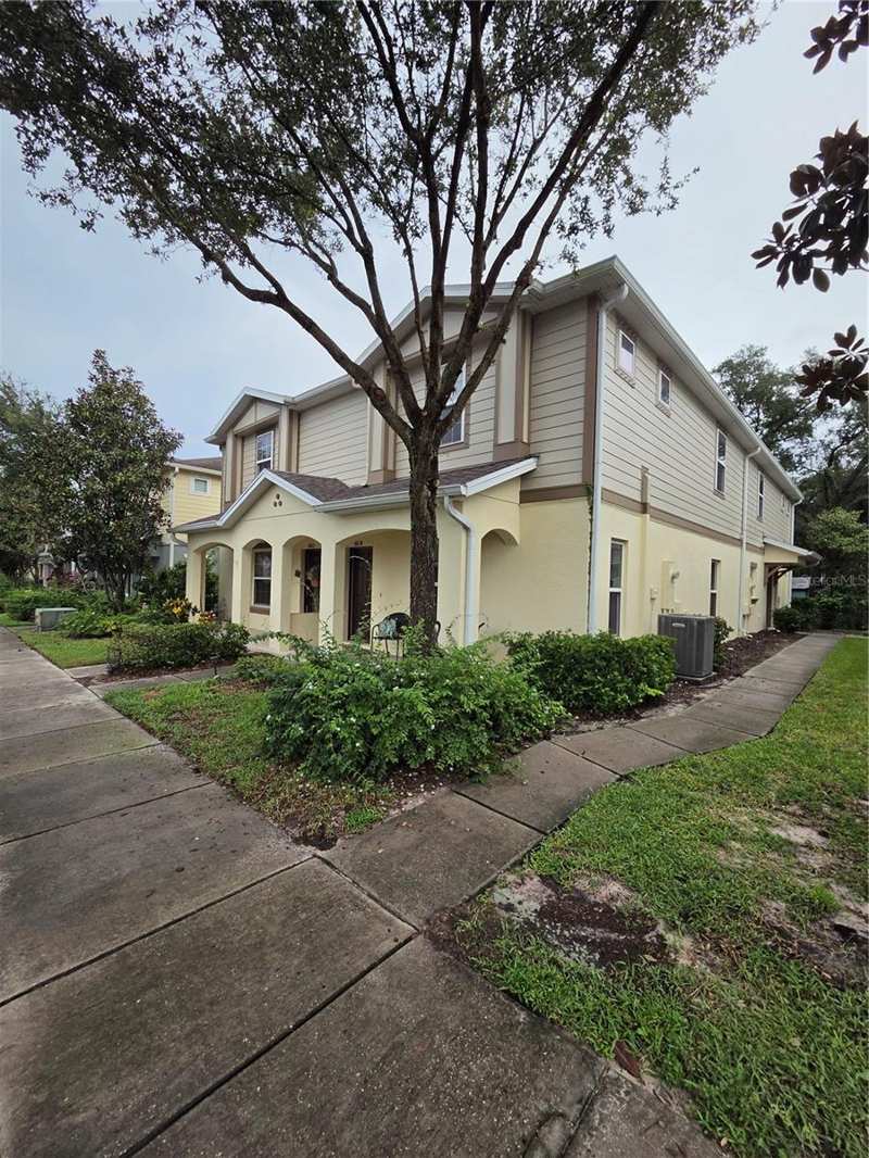 2 bedroom Townhouse at 4816 Chatterton Way, Magnolia Park Northeast E, Riverview — photo 1