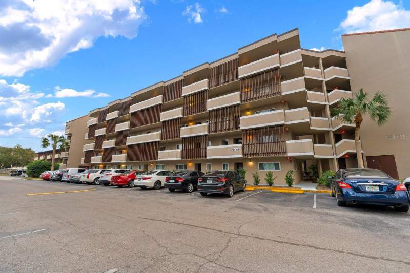 Sunshine Towers Apt Residences
