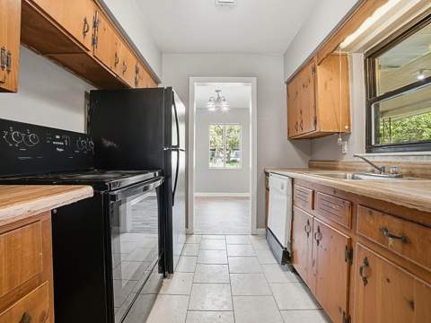 404 Louis Street, Leesburg FL - photo 11 of 43