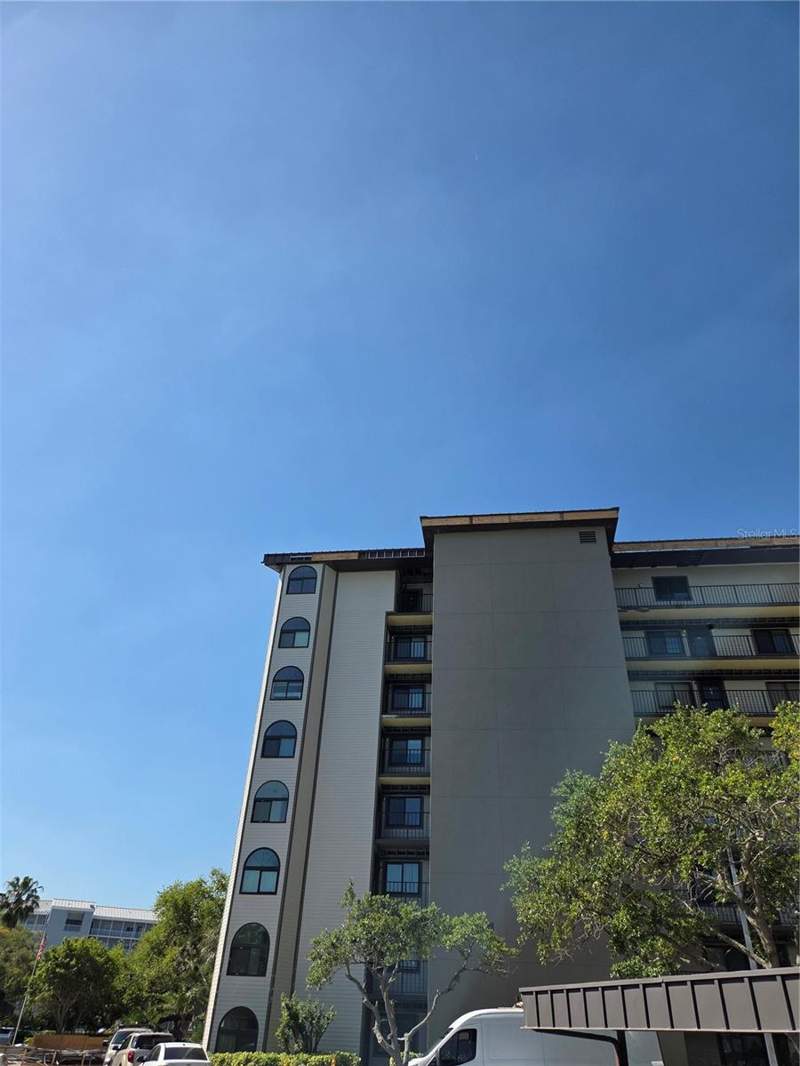 2 bedroom Condominium at 650 Island Way #202, 650 Island Way Condo, Clearwater Beach — photo 2