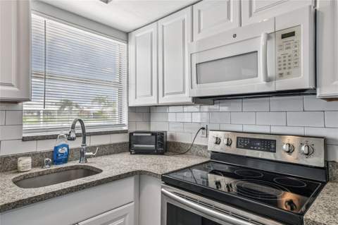 13606 Allyn Drive, Hudson FL - photo 16 of 47