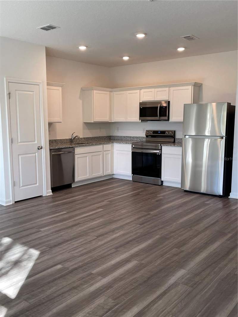 3 bedroom Townhouse at 6157 Daerr Ridge #6157, Tyson Townhomes, Zephyrhills — photo 5