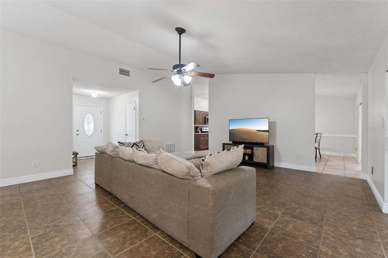 3 bedroom Single Family Residence at 15901 Sausalito Cir, Greater Hills Ph 02, Clermont — photo 5