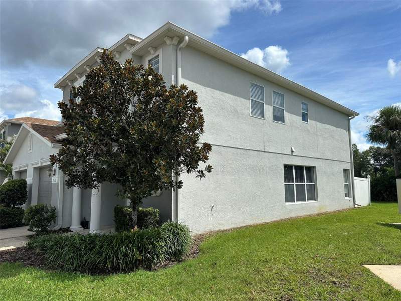 3 bedroom Townhouse at 2510 Hassonite Street, Amber Pointe, Kissimmee — photo 2