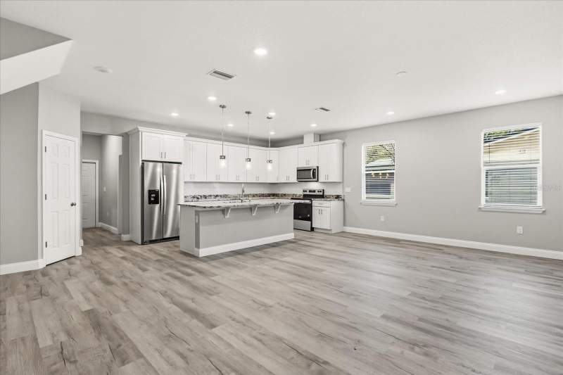 4 bedroom Single Family Residence at 2226 Southwest Road, Bungalow City, Sanford — photo 4