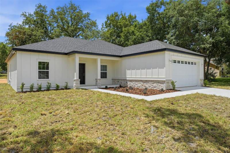 4 bedroom Single Family Residence at 13404 New York Avenue, Astatula Monroe Park, Astatula — photo 2